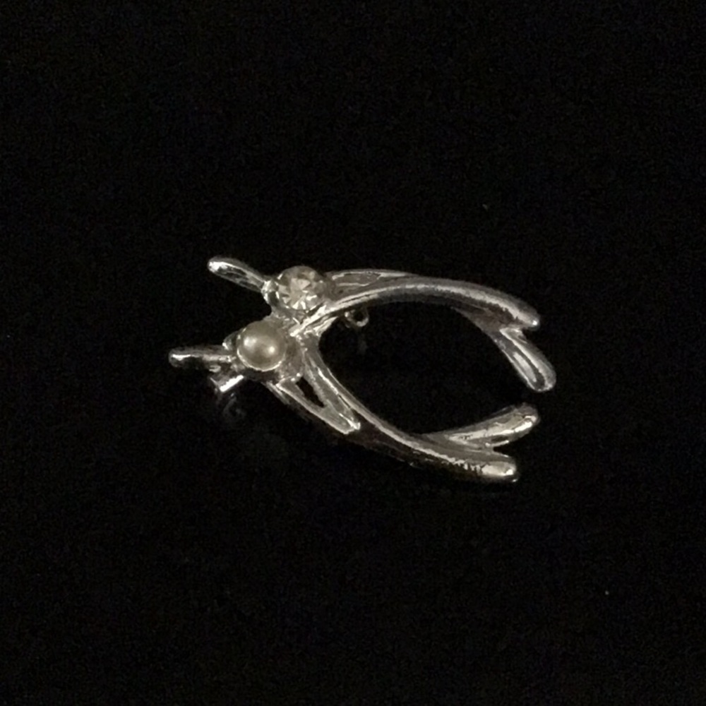 Vintage brooch, double wishbone with rhinestone and pearl